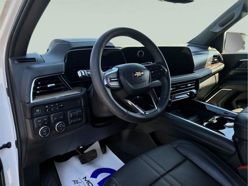 Used 2025 Chevrolet Tahoe High Country AWD/4WD image 23