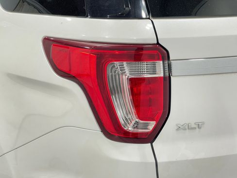 Used 2016 Ford Explorer XLT w/ Equipment Group 202A image 35