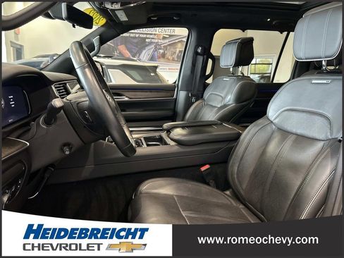 Used 2022 Jeep Grand Wagoneer Series II w/ Flexible Seating Group AWD/4WD image 13
