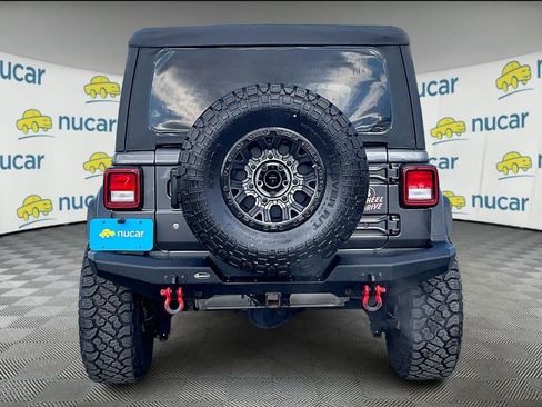 Used 2022 Jeep Wrangler Sport image 5