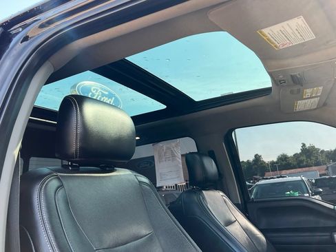 Used 2017 Ford F250 Lariat w/ Lariat Ultimate Package AWD/4WD image 11