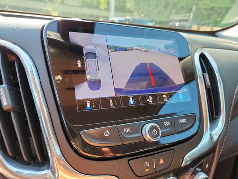 Used 2022 Chevrolet Equinox Premier image 34