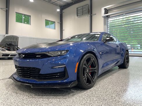 Used 2023 Chevrolet Camaro SS image 2