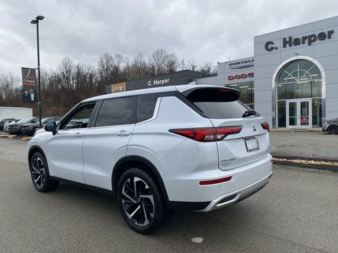 Used 2024 Mitsubishi Outlander SE image 4