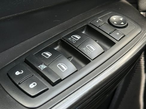 Used 2014 Jeep Cherokee Trailhawk w/ Comfort/Convenience Group AWD/4WD image 23