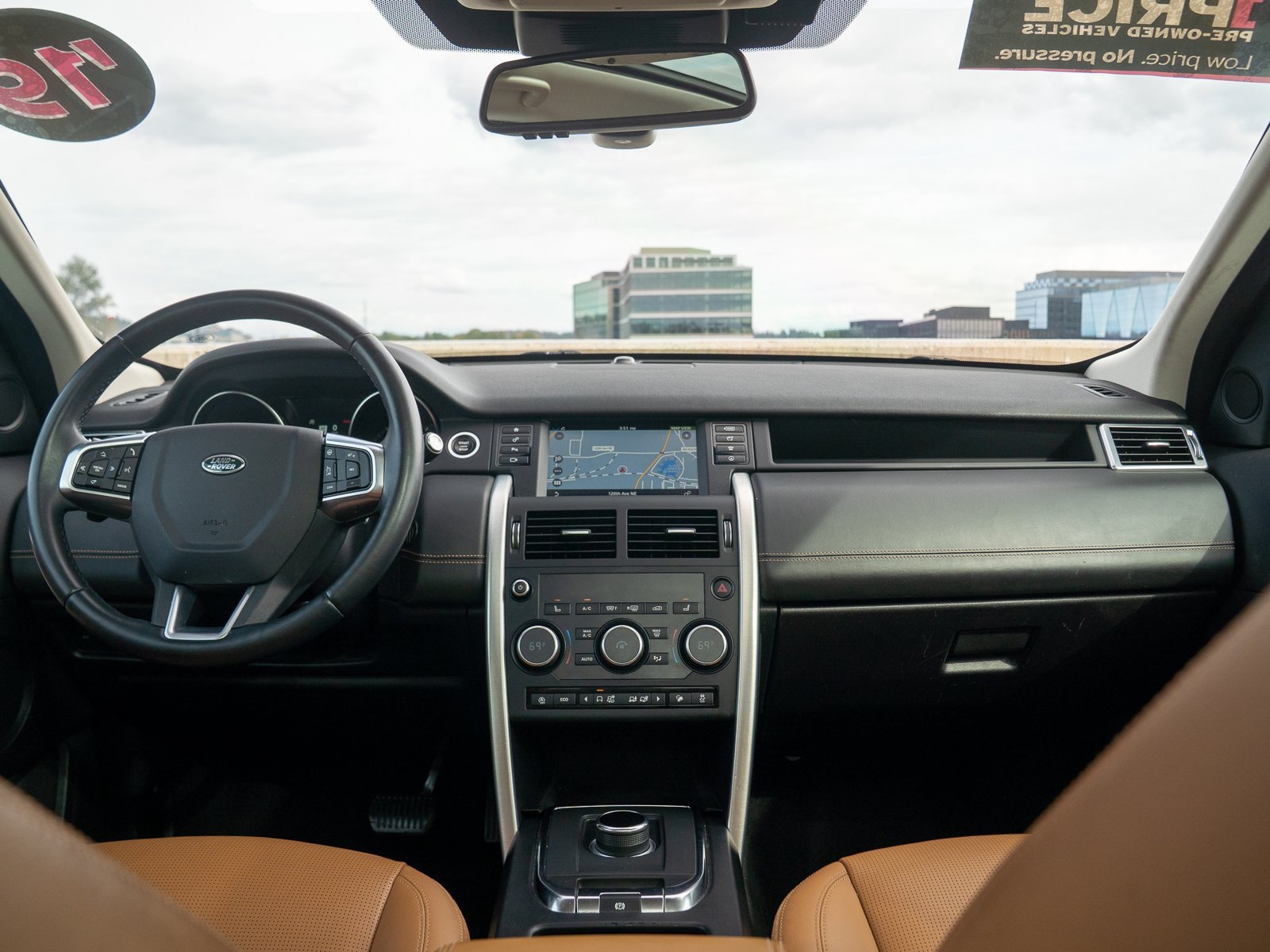 Used 2019 Land Rover Discovery Sport HSE Luxury AWD/4WD image 19