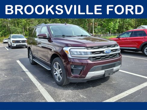 Used 2023 Ford Expedition XLT RWD image 1
