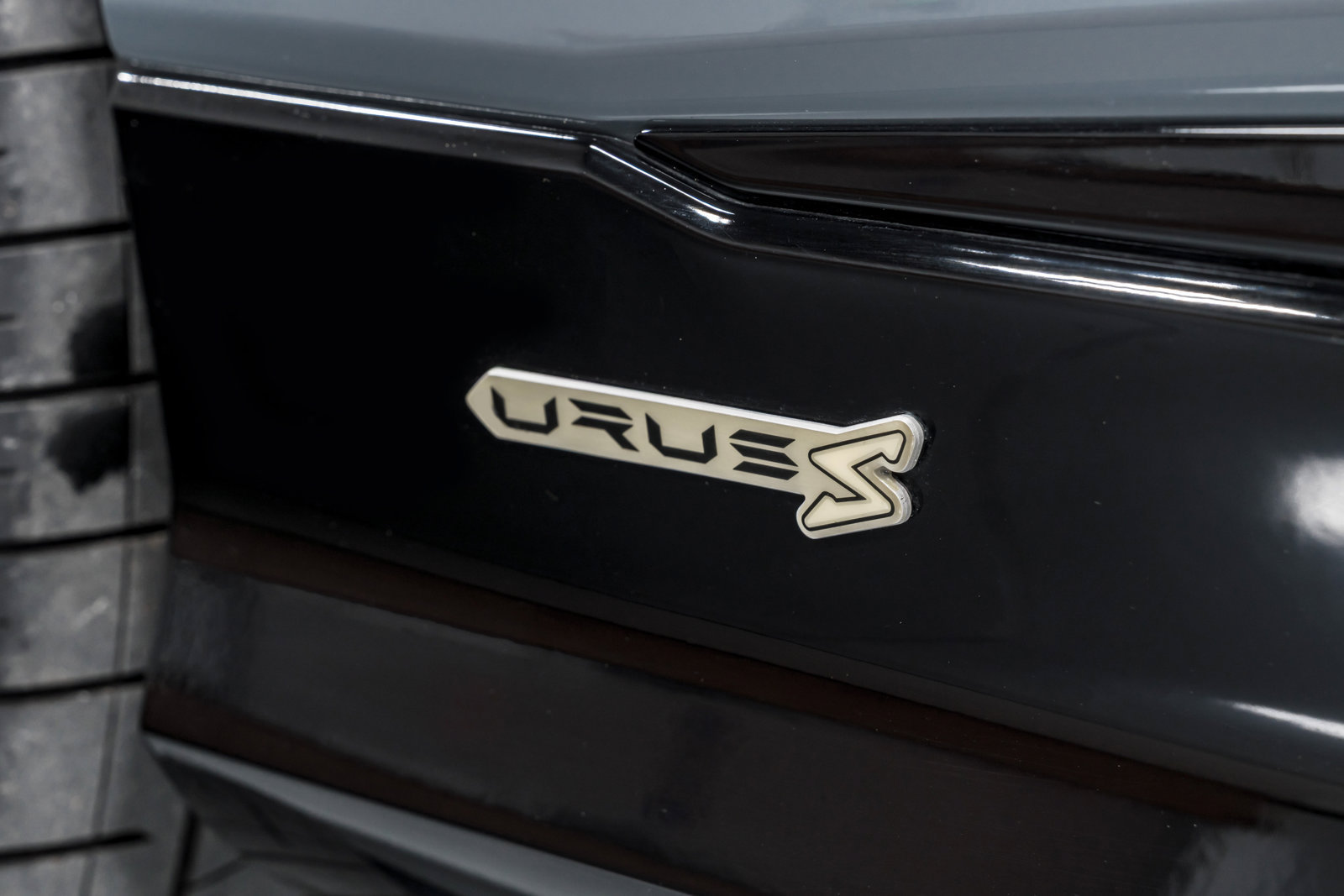 Used 2024 Lamborghini Urus S AWD/4WD image 57