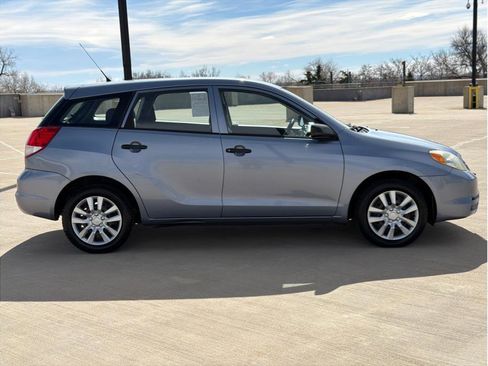 Used 2003 Toyota Matrix image 9