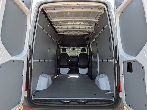 New 2025 Mercedes-Benz Sprinter 2500 image 21