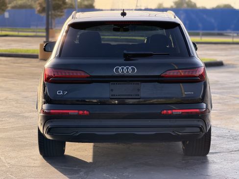 Used 2023 Audi Q7 3.0T Prestige w/ Prestige Package AWD/4WD image 16