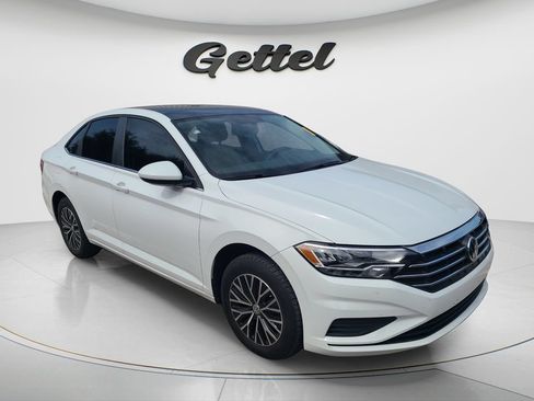 Used 2020 Volkswagen Jetta SE FWD image 3