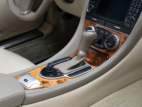 Used 2009 Mercedes-Benz SL 550 image 39