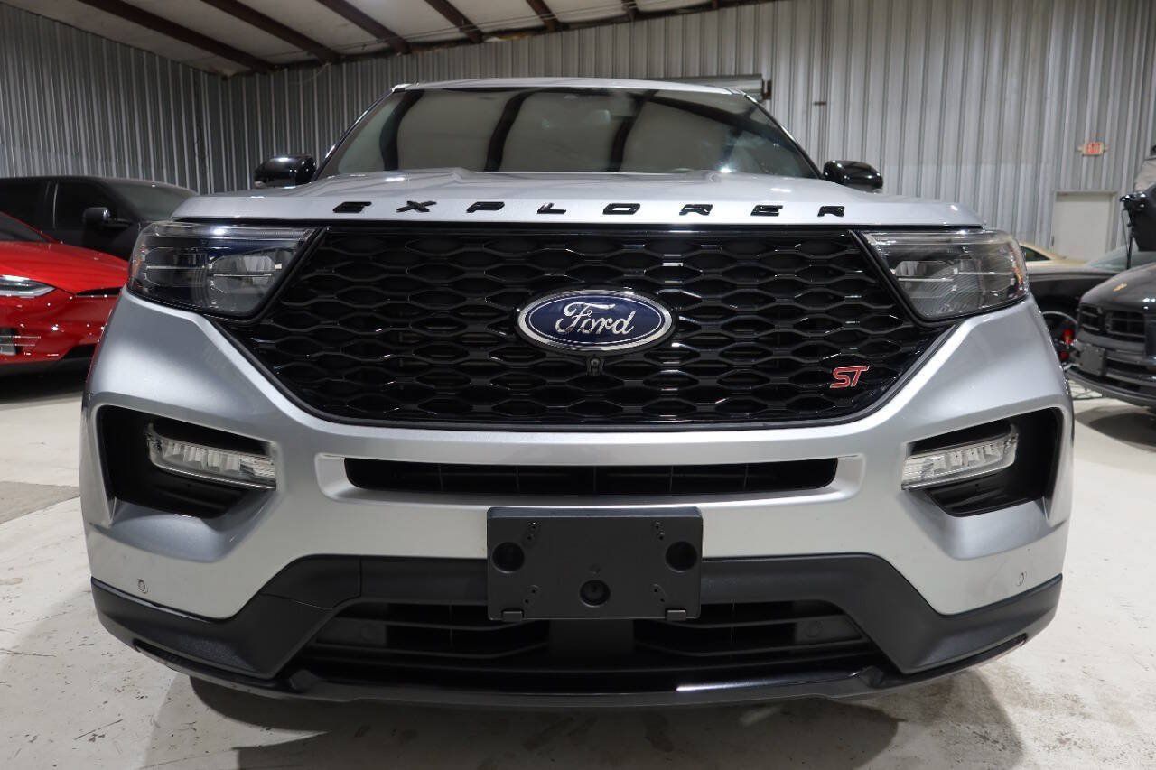 Used 2020 Ford Explorer ST w/ ST Street Pack AWD/4WD image 8