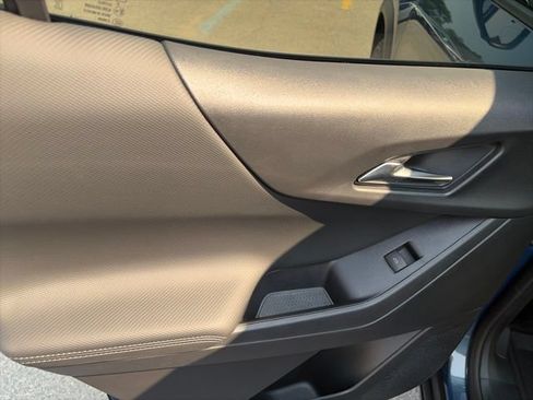 New 2027 Chevrolet Equinox LT w/ Safety and Technology Package FWD image 12