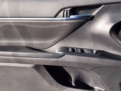 Used 2020 Toyota Camry XSE image 24