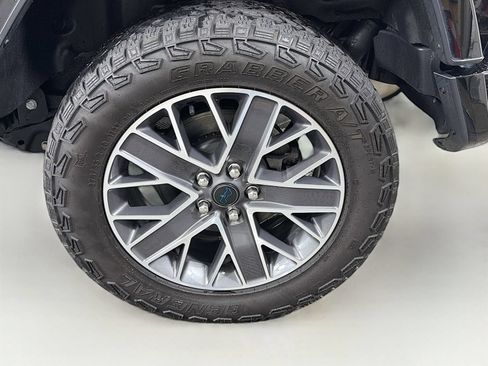 Used 2024 Jeep Wrangler High Altitude AWD/4WD image 34