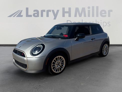 Used 2025 MINI Cooper S image 1