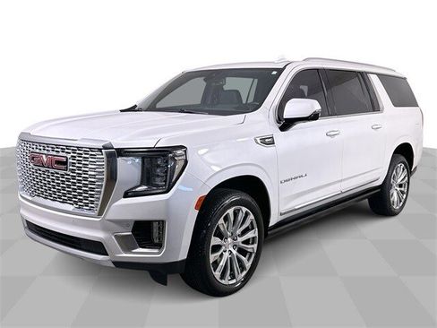 Used 2022 GMC Yukon XL Denali w/ Max Trailering Package image 1