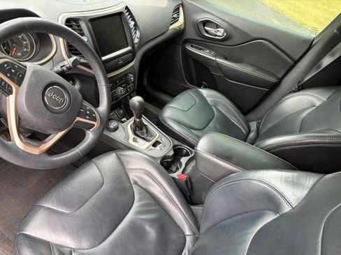 Used 2015 Jeep Cherokee Limited AWD/4WD image 5
