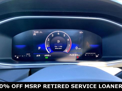 Certified 2025 Volkswagen Taos SE image 20