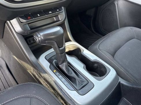 Used 2021 Chevrolet Colorado LT w/ LT Convenience Package RWD image 28