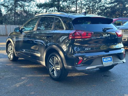 Used 2022 Kia Niro LXS image 5