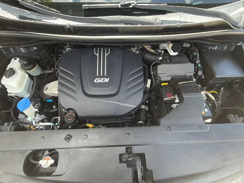 Used 2016 Kia Sedona EX FWD image 29