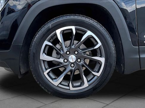 Used 2022 GMC Terrain SLT w/ Infotainment Package II FWD image 10