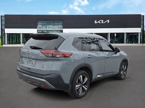 Used 2023 Nissan Rogue SL w/ SL Premium Package FWD image 4