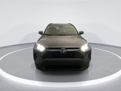 Used 2022 Toyota RAV4 XLE w/ Convenience Package AWD/4WD image 7