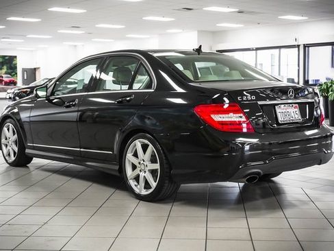 Used 2014 Mercedes-Benz C 250 Sedan image 8