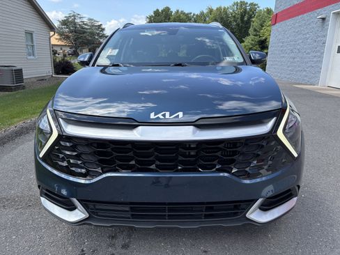 Used 2023 Kia Sportage EX AWD/4WD image 9
