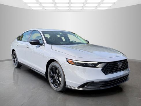 New 2025 Honda Accord SE image 5