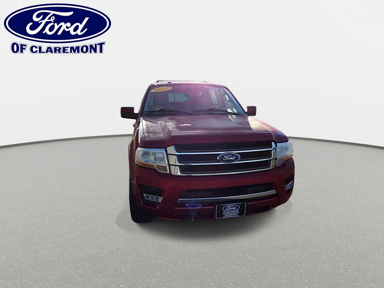 Used 2017 Ford Expedition EL Limited w/ Equipment Group 301A AWD/4WD image 2