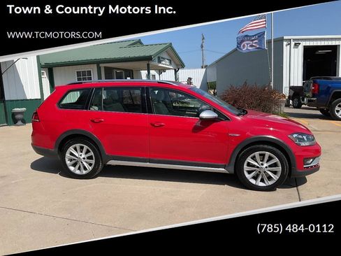 Used 2019 Volkswagen Golf Alltrack SE AWD/4WD image 1