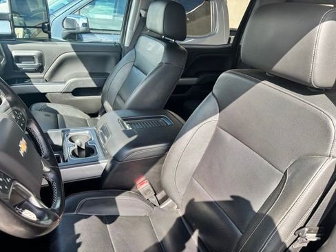 Used 2019 Chevrolet Silverado 2500 LTZ w/ Duramax Plus Package image 6