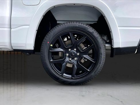 New 2026 RAM 1500 Laramie AWD/4WD image 35