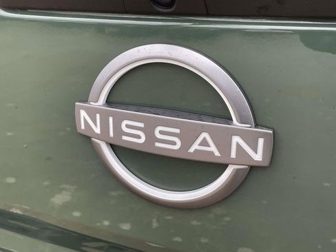 Used 2024 Nissan Frontier SL w/ Technology Package image 8