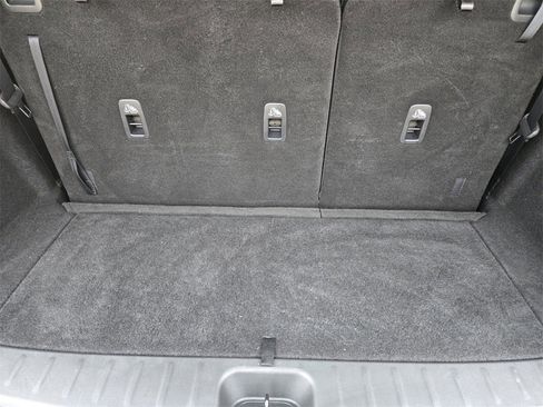 Used 2024 Nissan Pathfinder SV w/ SV Premium Package image 32