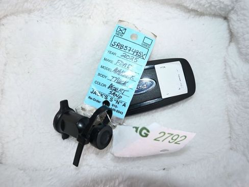 New 2025 Ford Maverick XLT w/ Equipment Group 302A AWD/4WD image 20