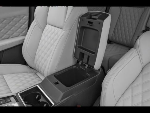 Used 2022 Mitsubishi Outlander SEL image 11