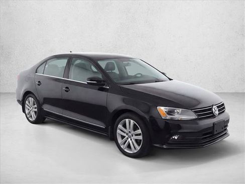 Used 2017 Volkswagen Jetta SEL image 3