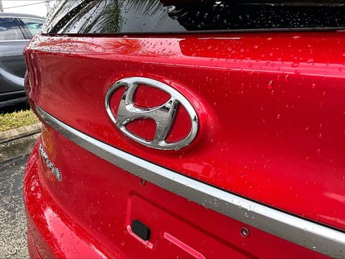 Used 2020 Hyundai Santa Fe SEL FWD image 60