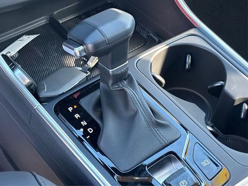 New 2025 Kia Carnival SX Prestige FWD image 25