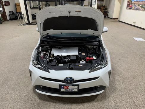 Used 2022 Toyota Prius XLE AWD/4WD image 62