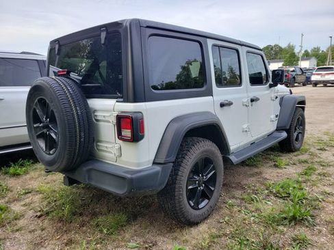Used 2020 Jeep Wrangler Unlimited Sport AWD/4WD image 3