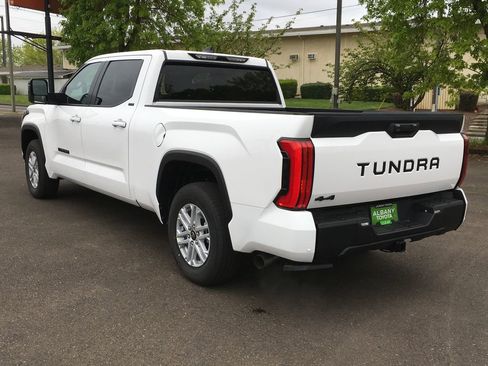 New 2026 Toyota Tundra SR5 w/ SR5 Premium Package AWD/4WD image 5