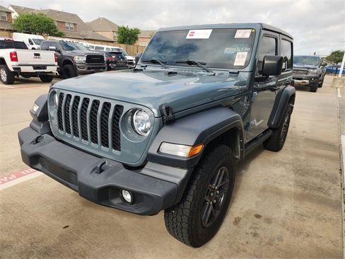 Used 2024 Jeep Wrangler Sport AWD/4WD image 3