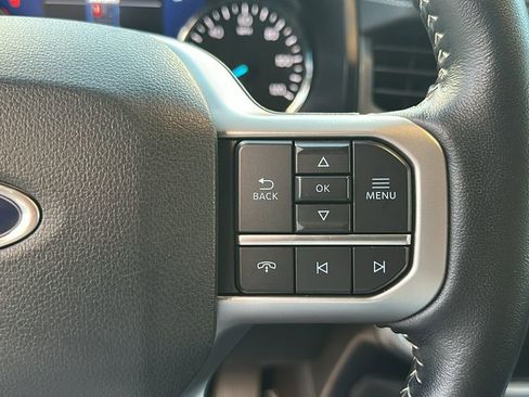 Used 2023 Ford Expedition XLT image 21